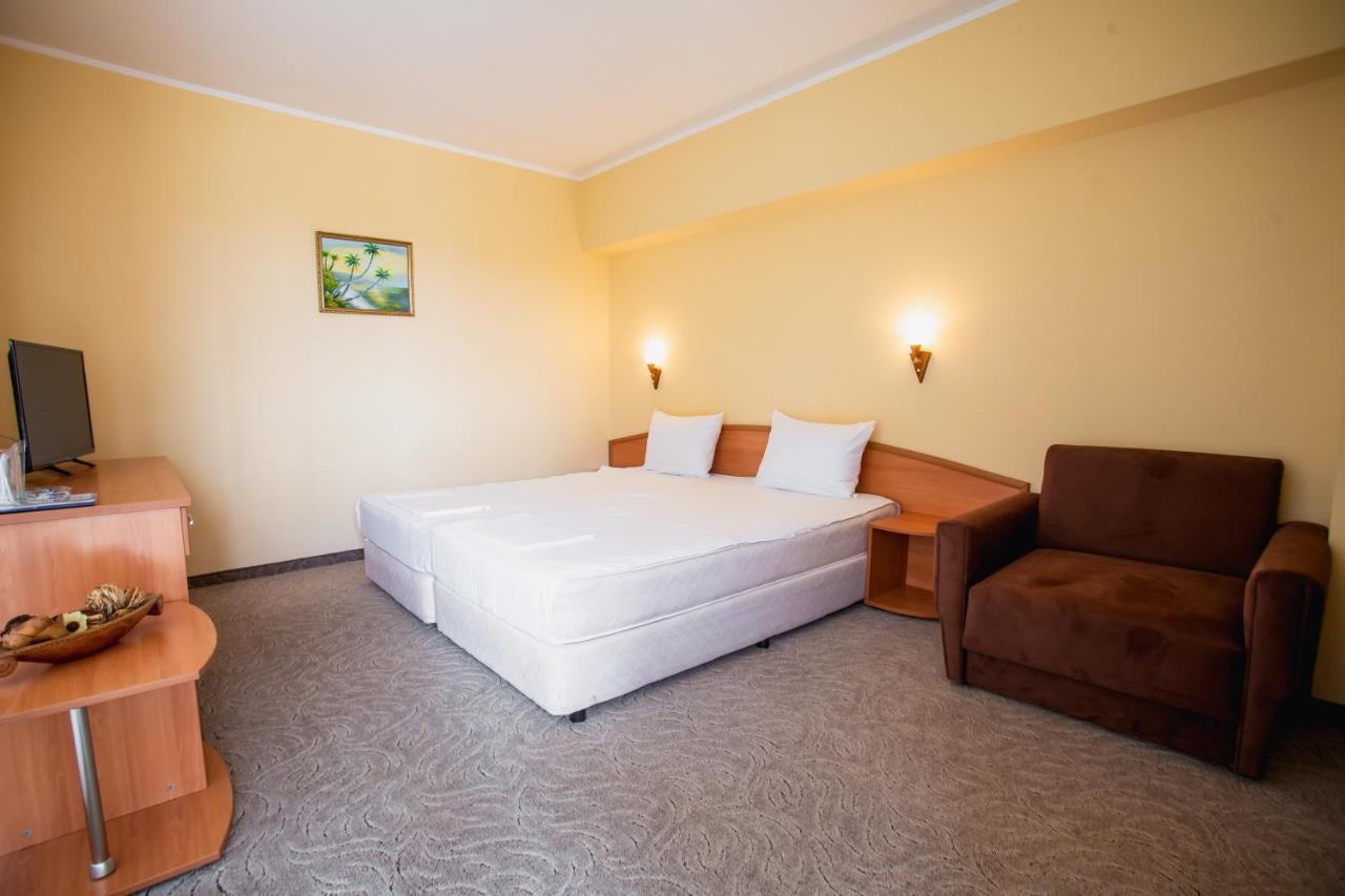 Hotel Dolphin Ravda Dış mekan fotoğraf