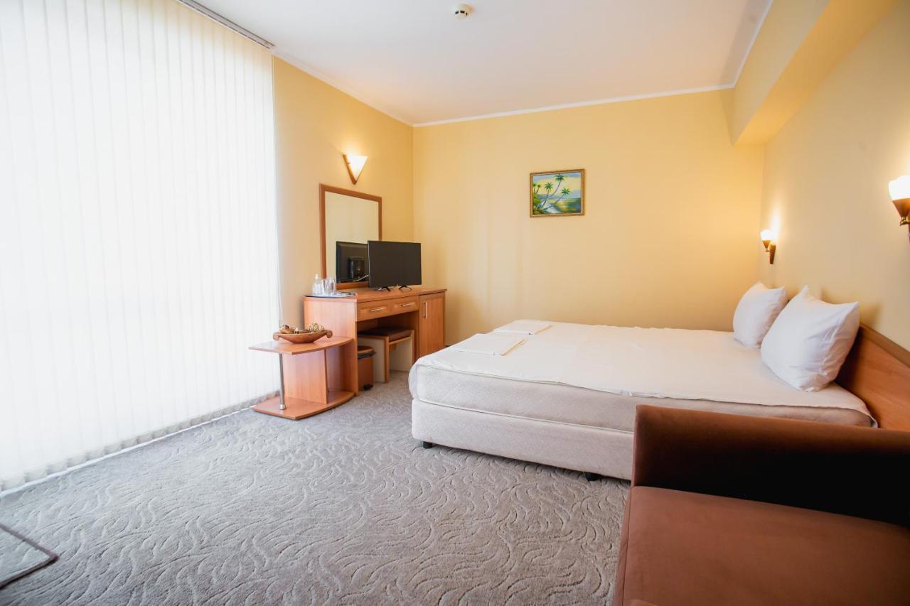 Hotel Dolphin Ravda Dış mekan fotoğraf